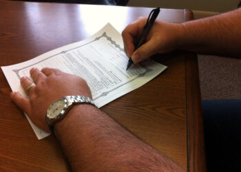 Why Companies Should Ditch Long-Term Contracts