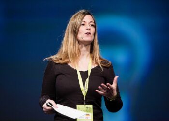 3 Pieces Of Advice to Build Confidence for Public Speaking