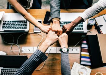 When You Really Need To Call That Meeting, and When You’re Better Off Without it